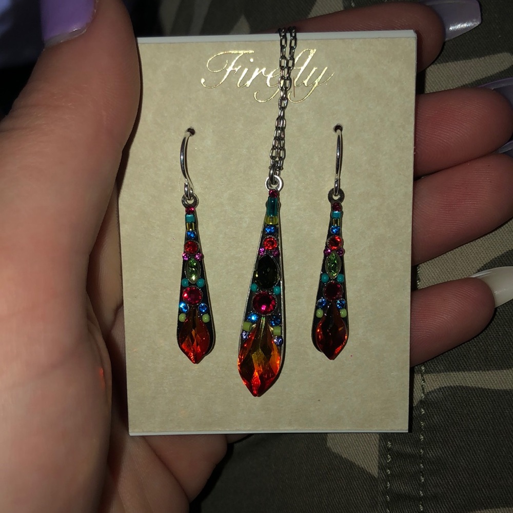 Necklace and earrings set